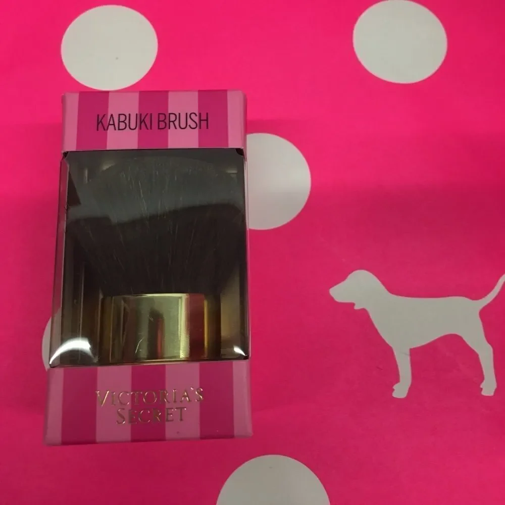 New! Victoria secret kabuki brush